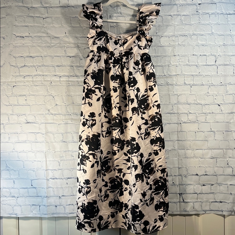 Future Collective Women's Maxi Dress - Black and White